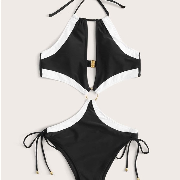 AVAILABLE NOW!! Two Tone One Piece Swimsuit ❤️ - Picture 3 of 4